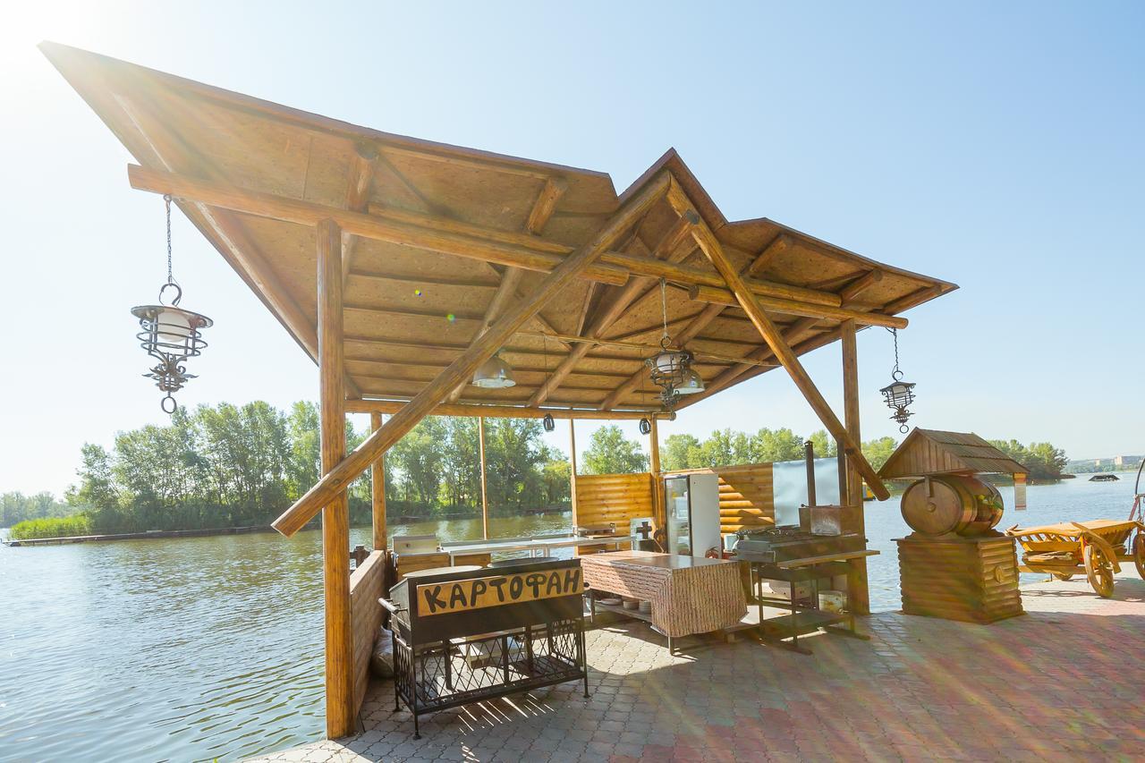 Hutor Hotel Dnipro Exterior photo
